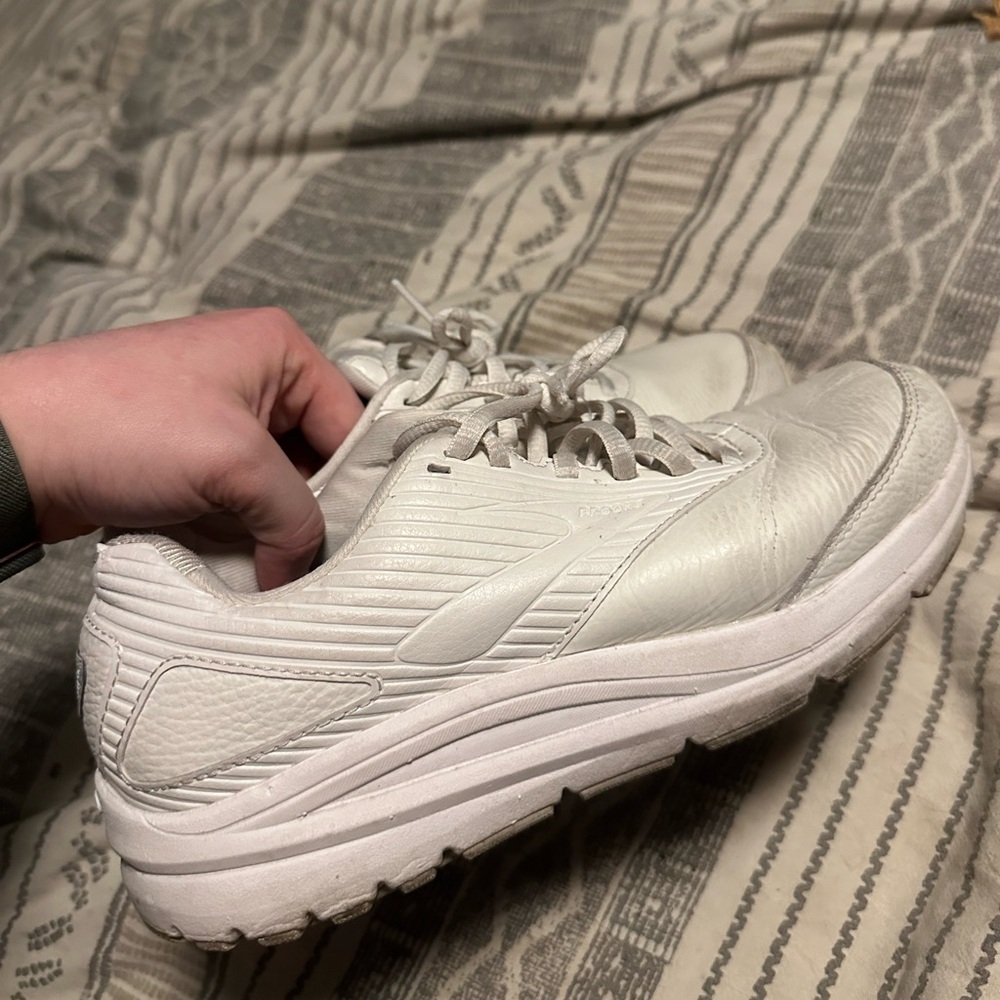 Women’s Brooks Addiction Walker Sneakers
